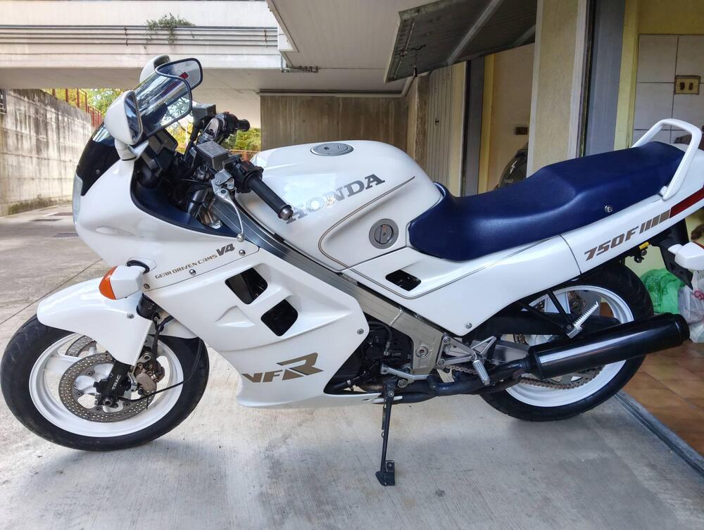 Honda VFR 750 F (1986 - 87)