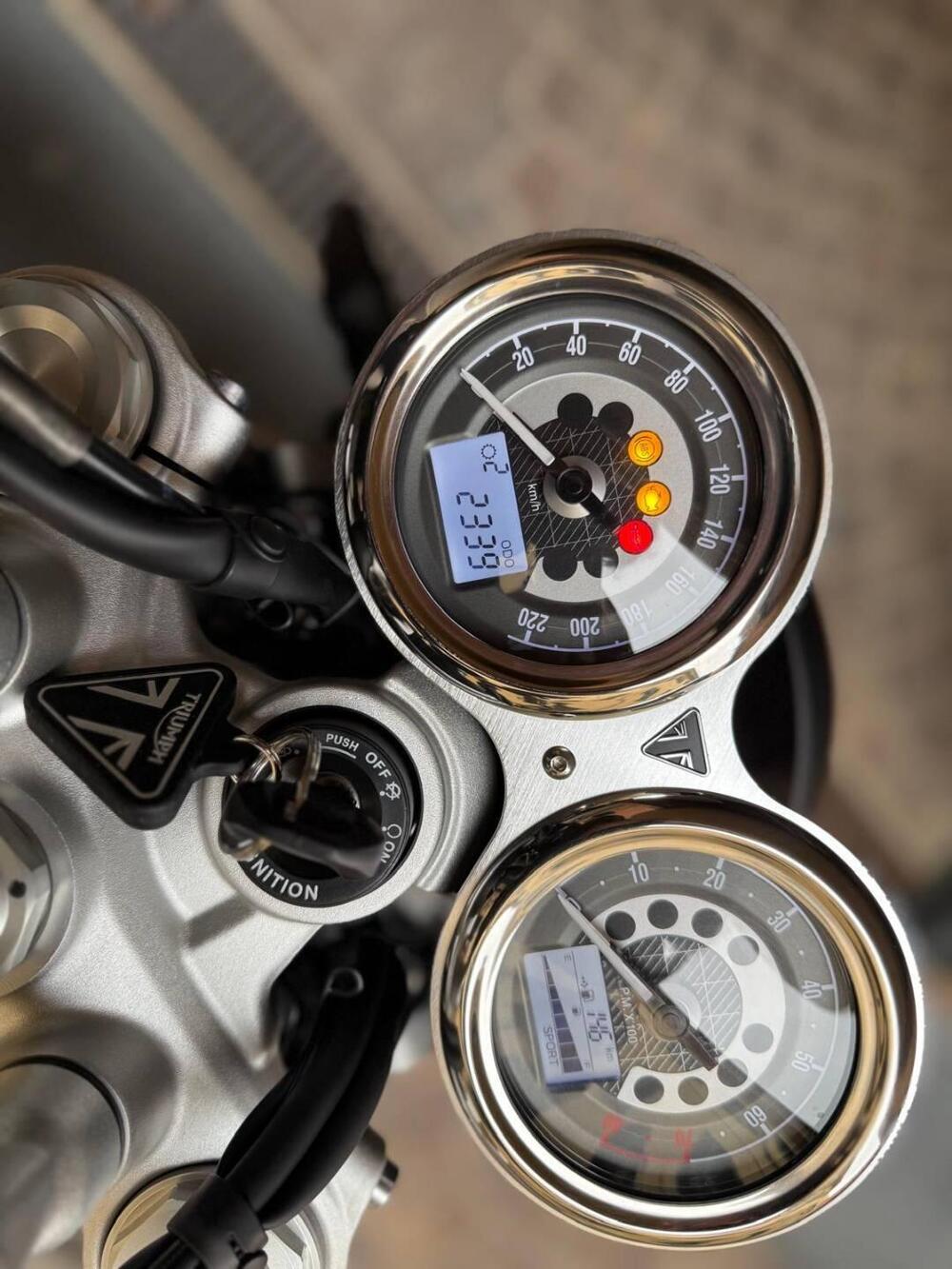 Triumph Speed Twin 1200 (2021 - 24) (2)
