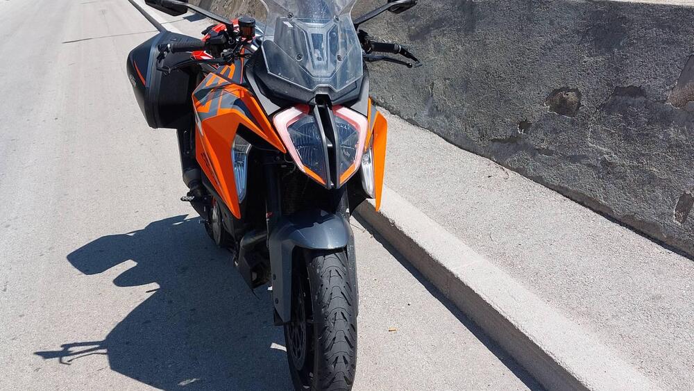 KTM 1290 Super Duke GT (2022 - 25) (4)