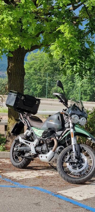 Moto Guzzi V85 TT Guardia d'Onore (2022 - 23) usata