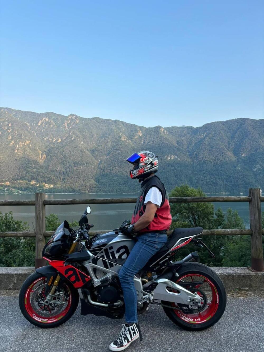 Aprilia Tuono V4 Factory (2019 - 20) (4)