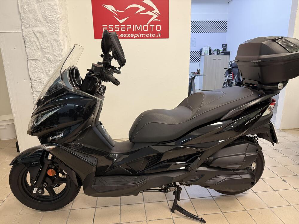 Kawasaki J 300 (2017 - 21) (2)