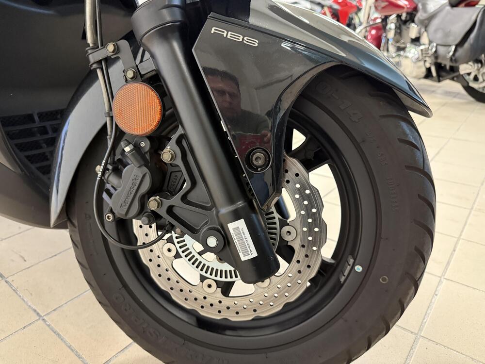 Kawasaki J 300 (2017 - 21) (7)