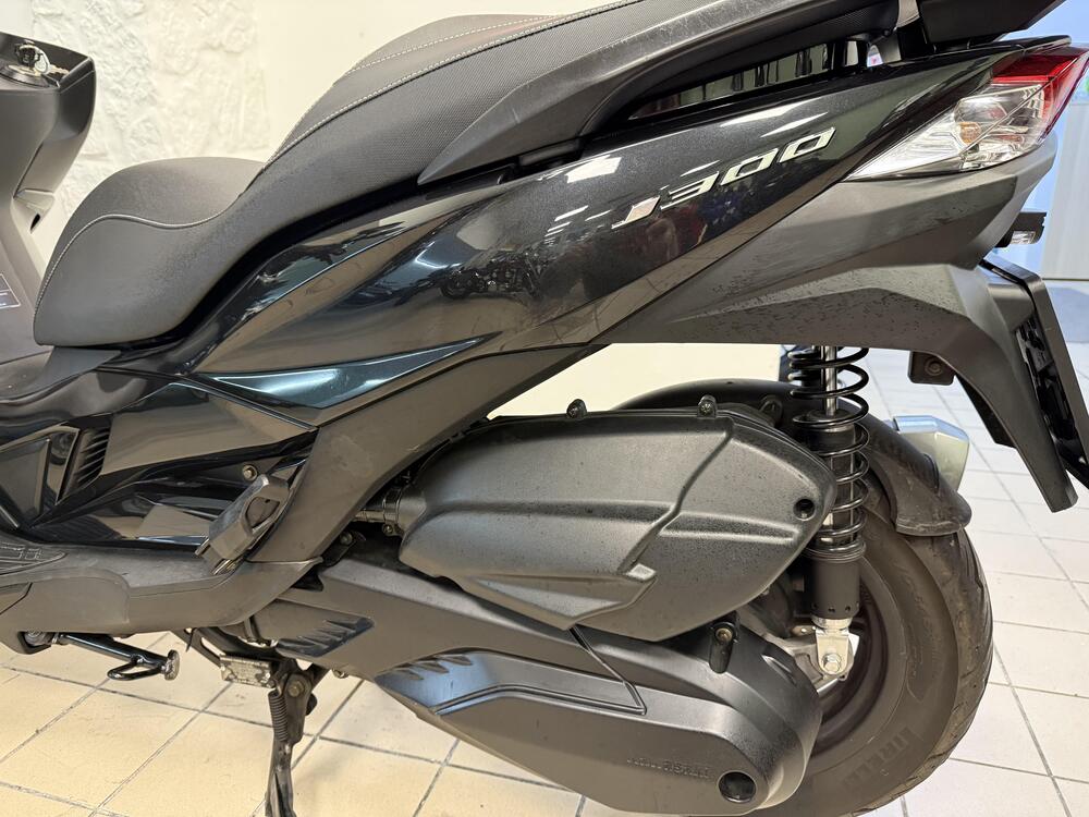 Kawasaki J 300 (2017 - 21) (10)