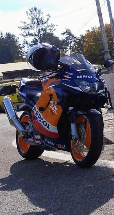 Honda CBR 600 F (1999 - 00) usata
