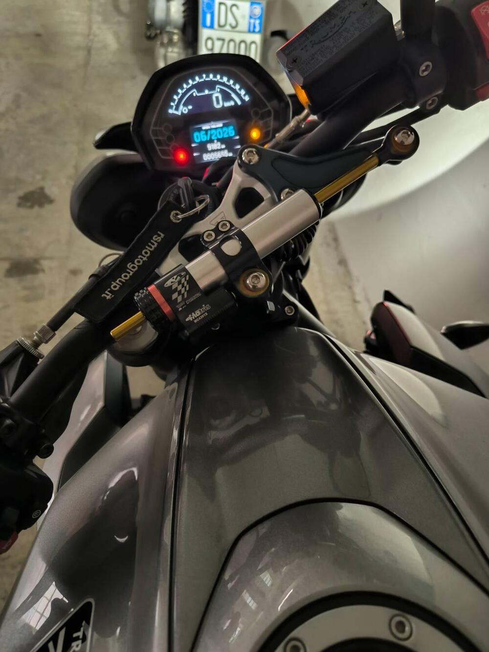 Triumph Street Triple 765 R (2023 - 26) (2)