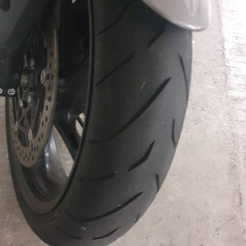 Triumph Street Triple 765 R (2023 - 26) (8)
