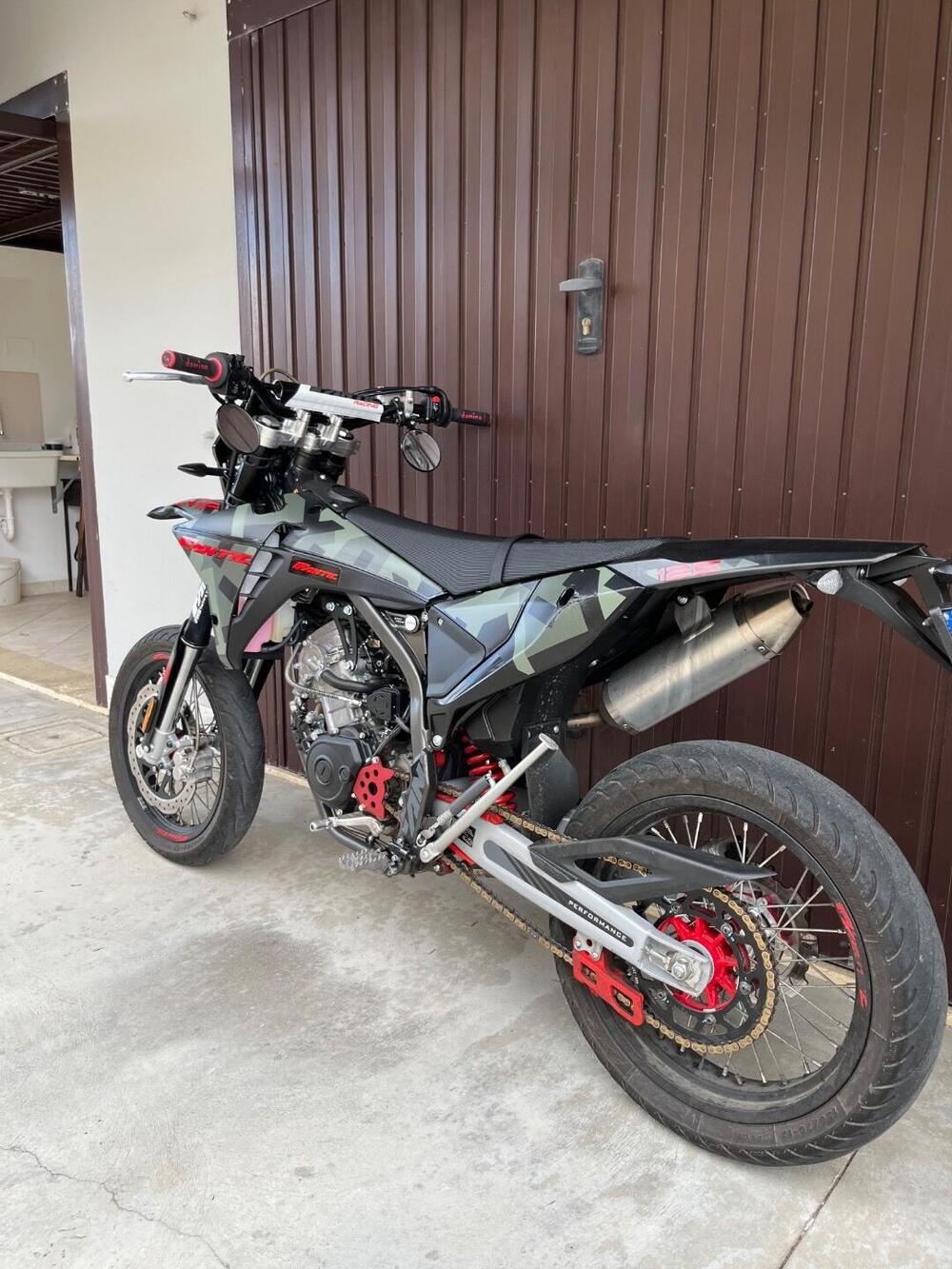 Fantic Motor XMF 125 Motard Performance 4T (2023 - 24) (4)