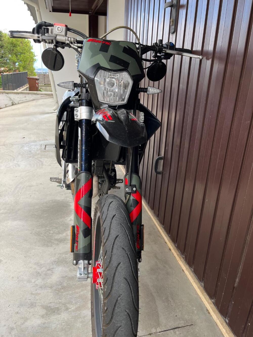 Fantic Motor XMF 125 Motard Performance 4T (2023 - 24) (6)