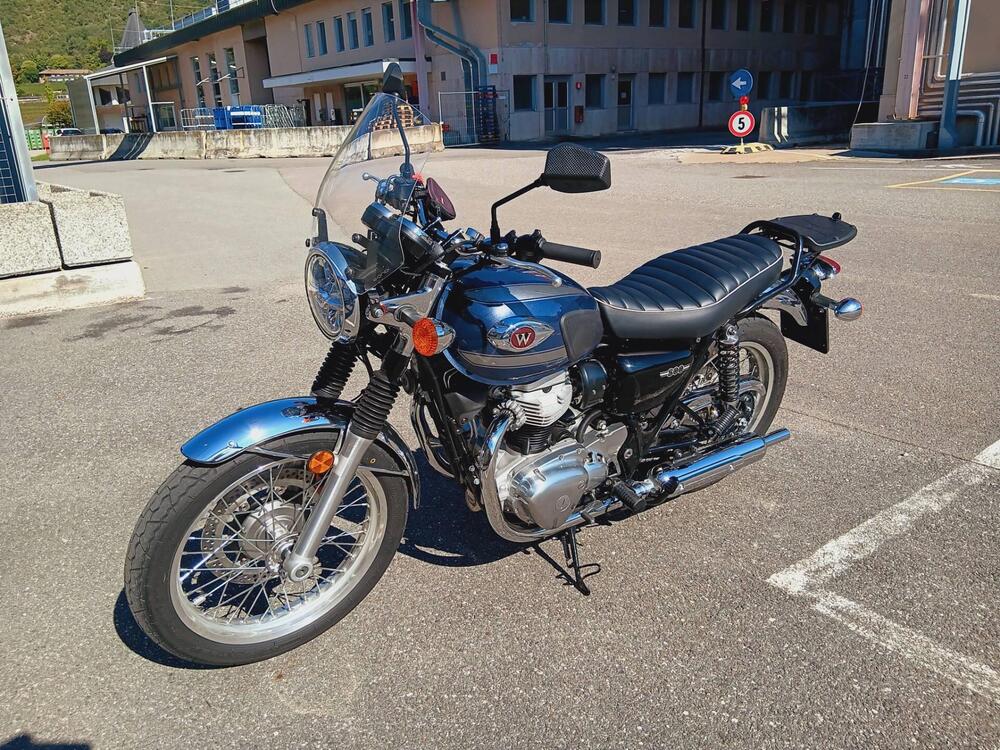 Kawasaki W 800 (2021 - 26) (2)