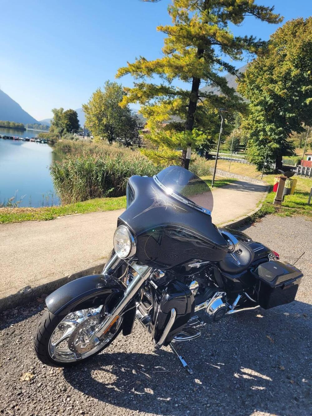 Harley-Davidson 1800 Street Glide (2012 - 13) - FLSTSE (4)