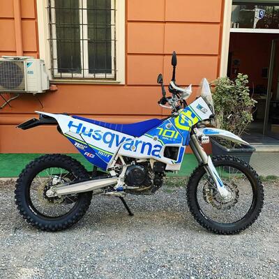 Husqvarna 701 Enduro (2017 - 19) usata