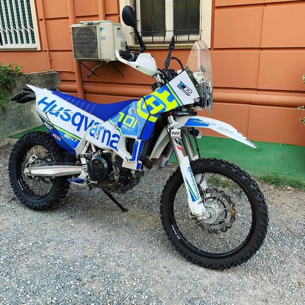 Husqvarna 701 Enduro (2017 - 19) (2)