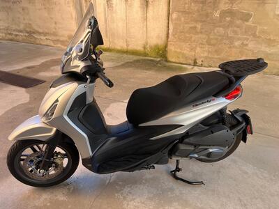 Piaggio Beverly 300 S (2021) usata