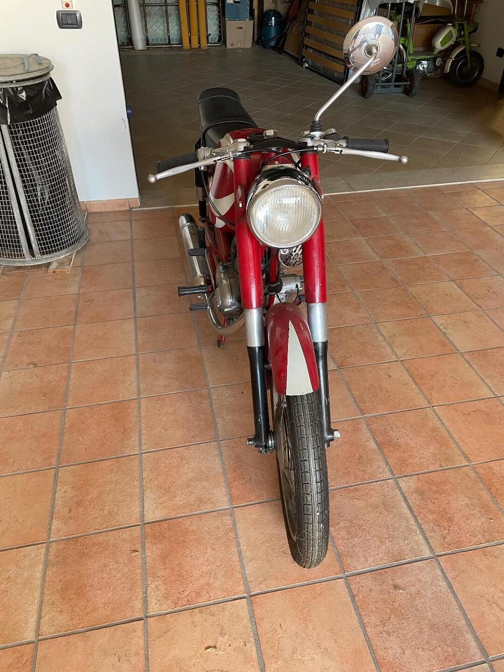 Moto Morini Corsaro 125 (5)
