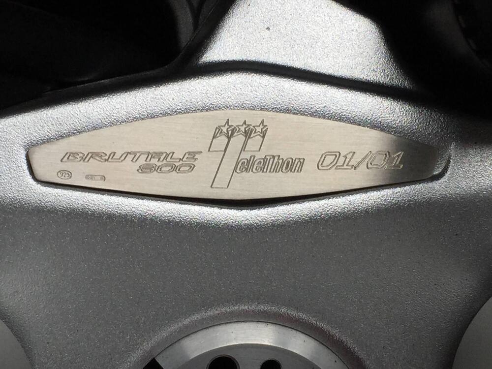 MV Agusta Brutale 800 (2012 - 15) (2)