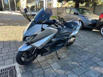 Yamaha T-Max 530 ABS (2015 - 17) usata