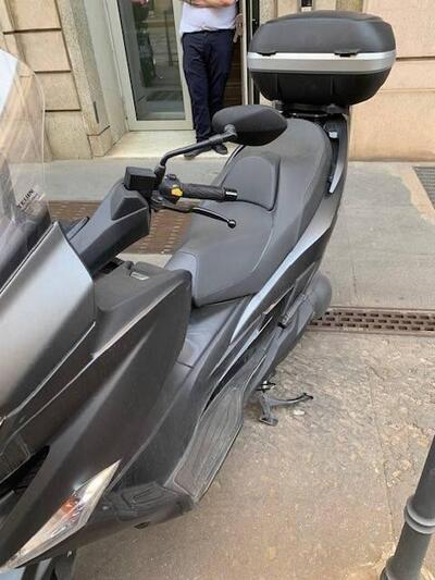 Suzuki Burgman 400 (2022 - 24) usata