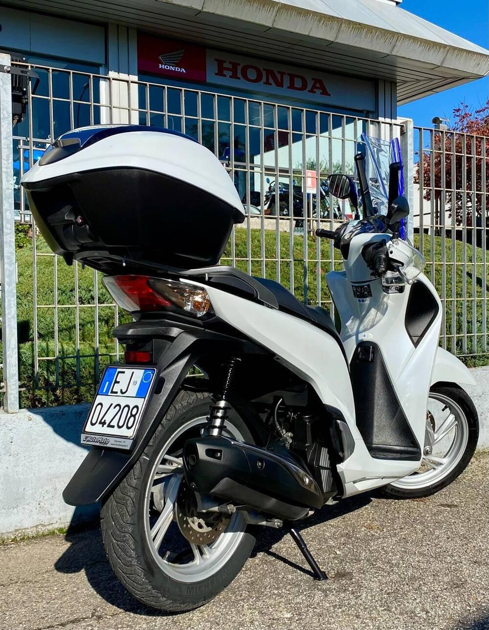 Honda SH 150 i (2017 - 19) (4)