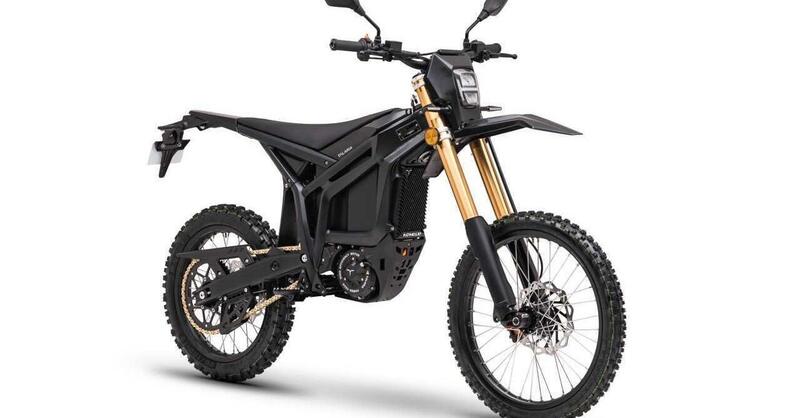 Talaria a Eicma 2025: debutta la Komodo stradale e il brand scende in pista nell&#039;area Enduro