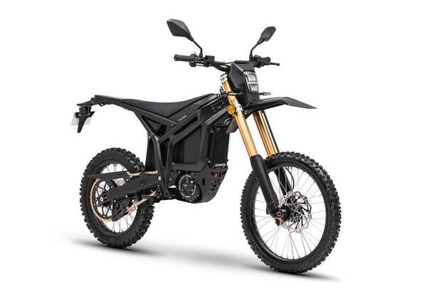 Talaria a Eicma 2025: debutta la Komodo stradale e il brand scende in pista nell'area Enduro