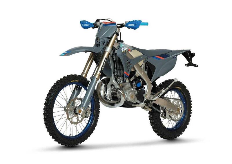 Tm Moto EN 250 EN 250 ES Fi 2T (2026) (4)