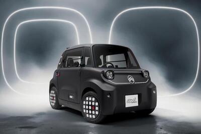 Citro&euml;n Ami Dark Side 2025: la microcar elettrica si veste di nero per Halloween