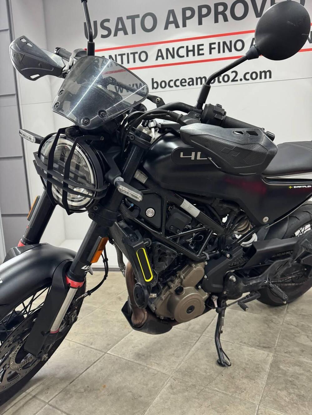 Husqvarna Svartpilen 401 (2021 - 23) (2)