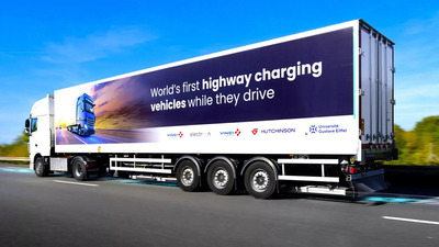 La Francia inventa l&rsquo;autostrada che ricarica l&rsquo;auto elettrica mentre viaggi: addio alle colonnine