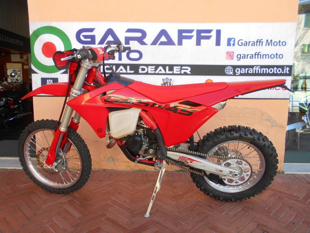 GASGAS EC 125 (2025) (3)