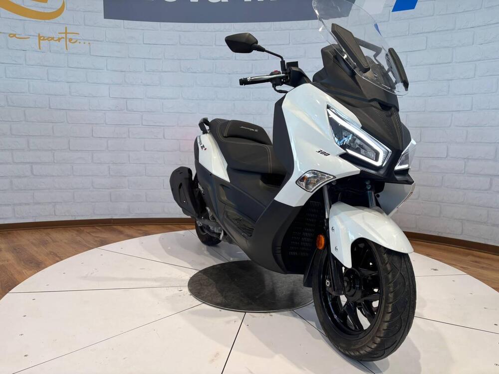 Sym Joymax 300 Z+ (2021 - 24) (10)