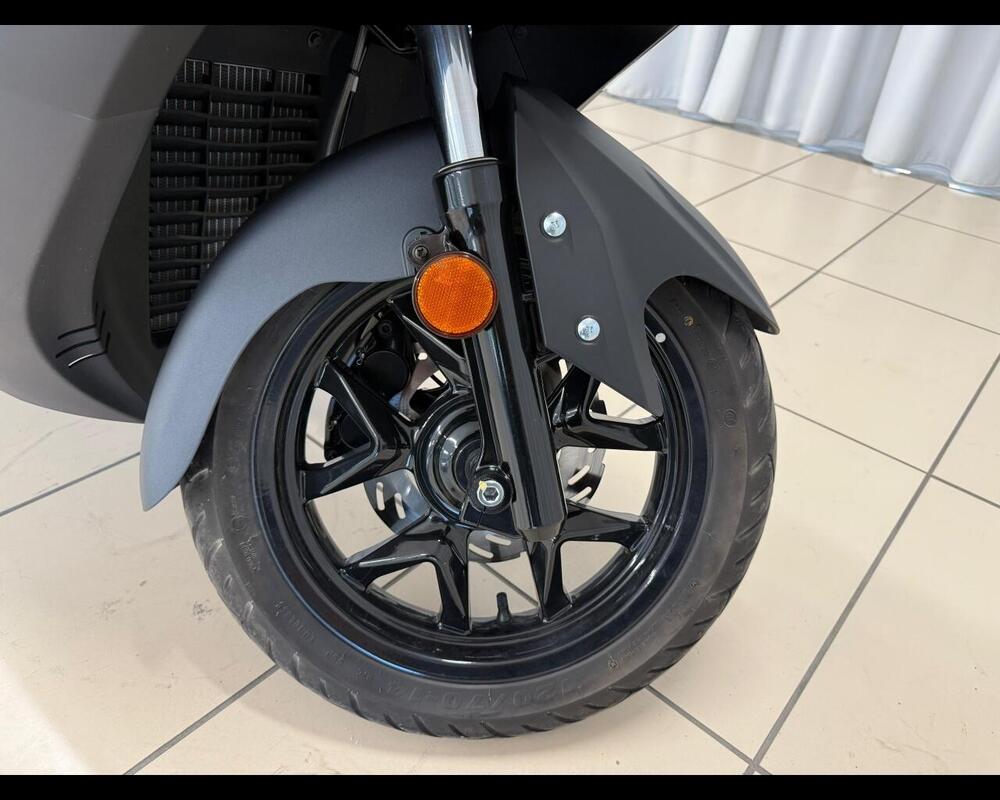 Sym Joymax 300 Z+ (2021 - 24) (7)