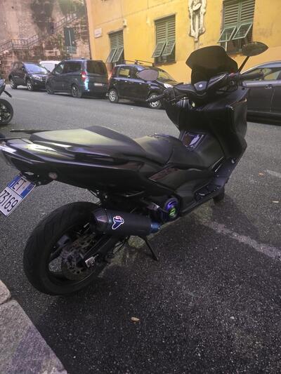 Yamaha T-Max 560 (2020 - 21) usata