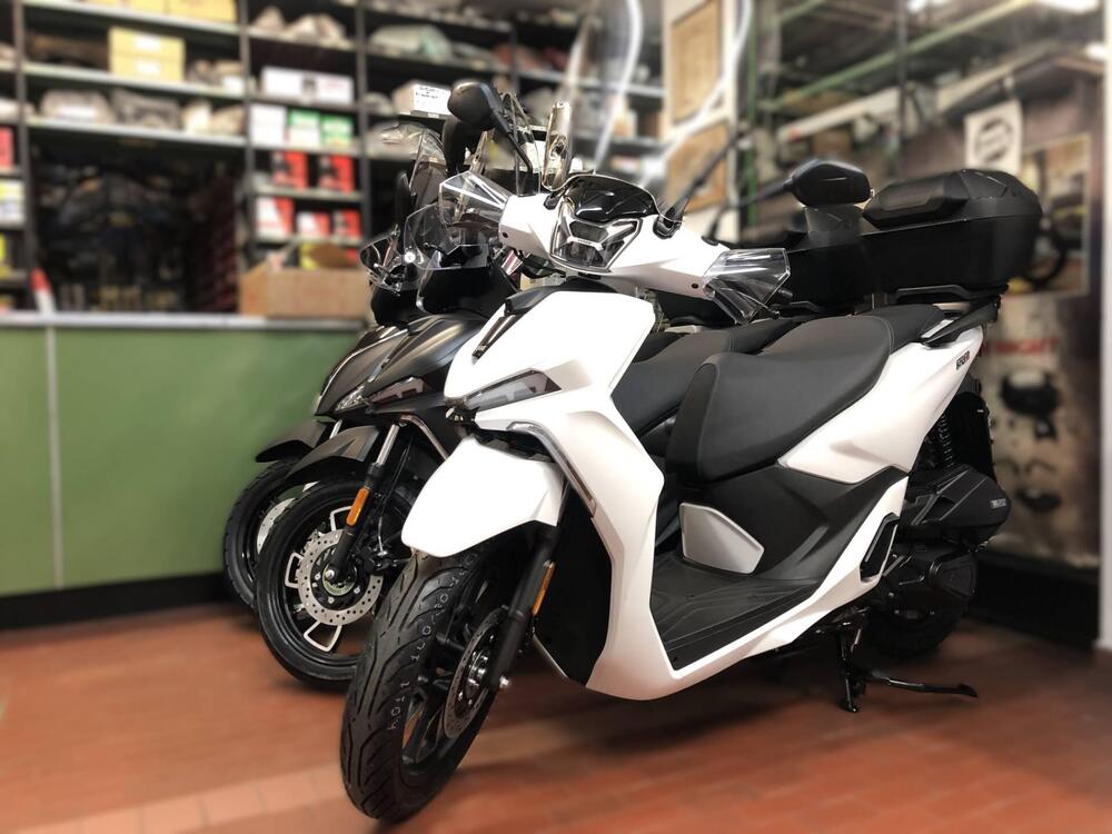 Voge Sfida SR16 200 (2025 - 26) (3)