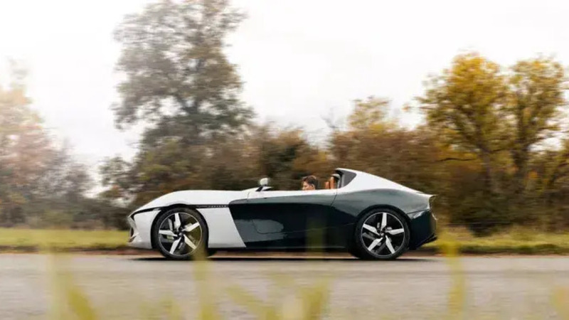 Longbow Speedster e Roadster: le supercar elettriche da meno di 1.000 kg che fanno tremare Tesla 