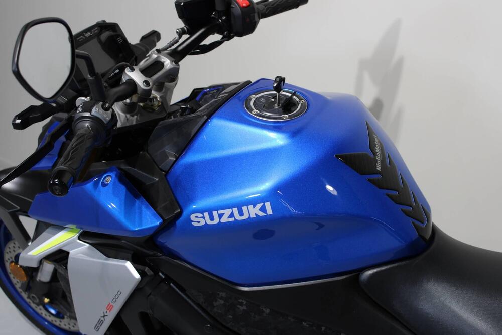 Suzuki GSX-S1000 (2021 - 25) (5)