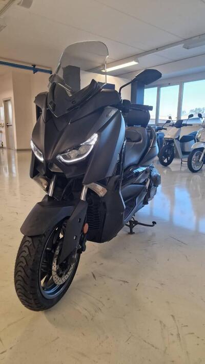 Yamaha X-Max 400 Tech Max (2020) usata