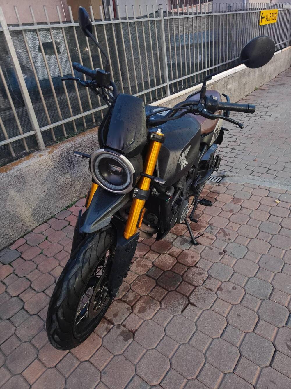 Moto Morini SEIEMMEZZO SCR (2022 - 25) (2)