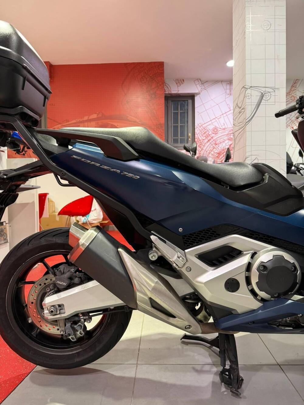Honda Forza 750 DCT (2021 - 24) (7)
