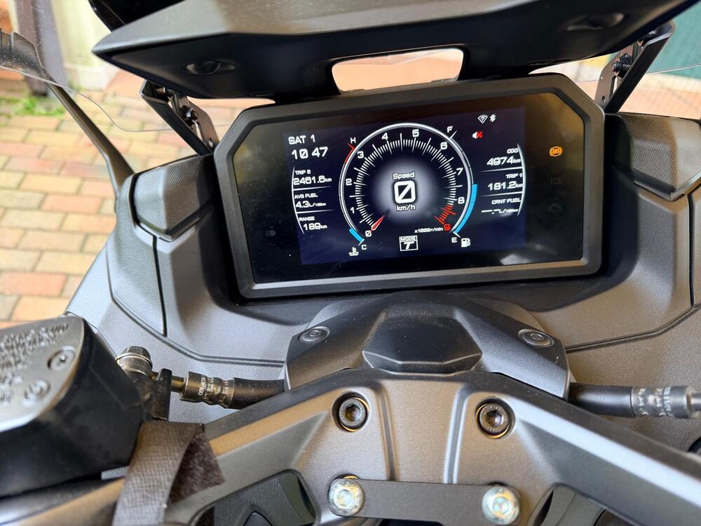 Yamaha T-Max 560 (2022 - 24) (4)