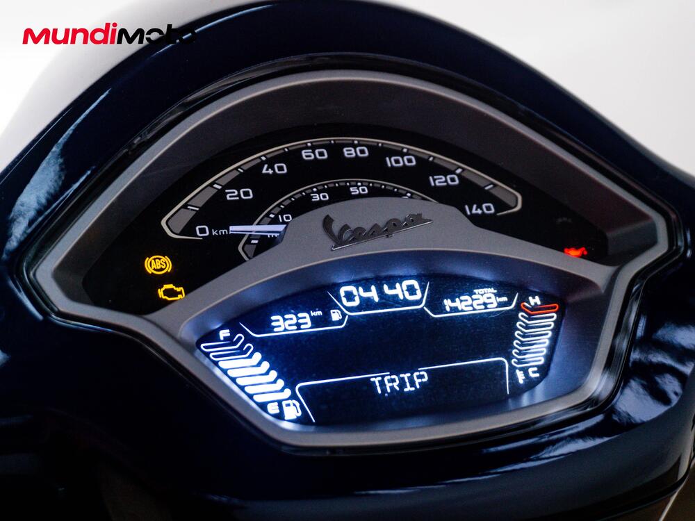 Vespa Primavera 125 Batik (2024 - 26) (12)