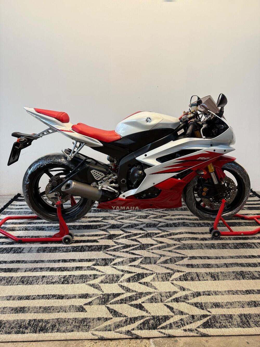 Yamaha YZF R6 (2006 - 07) (2)