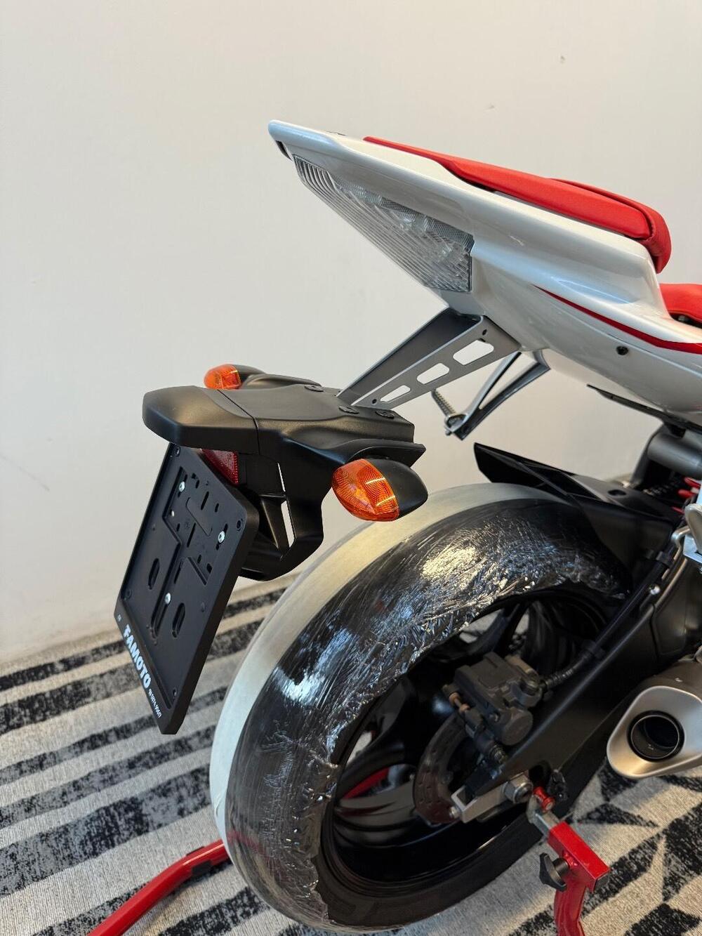 Yamaha YZF R6 (2006 - 07) (5)