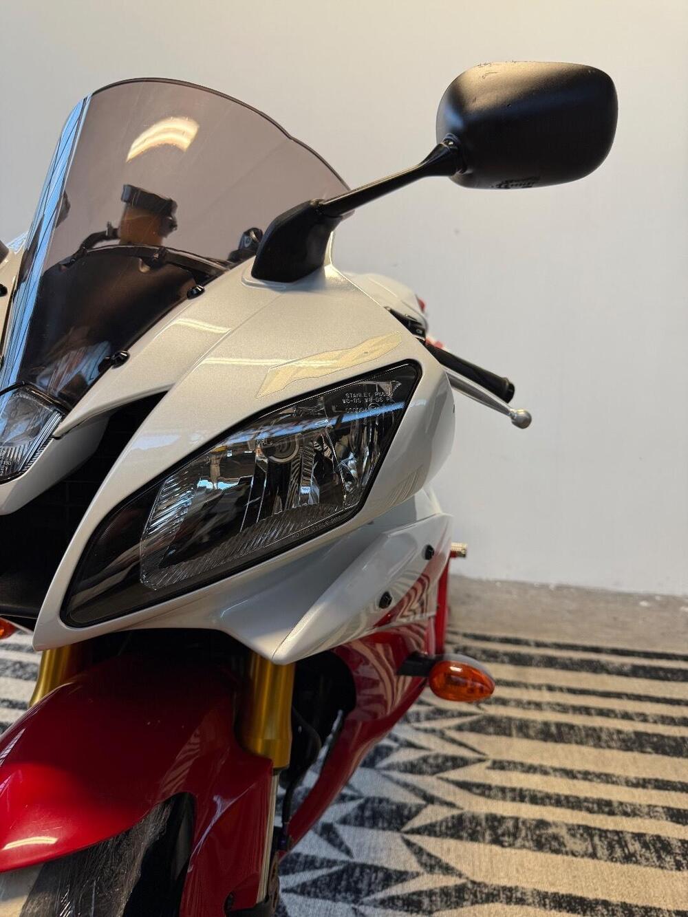 Yamaha YZF R6 (2006 - 07) (16)