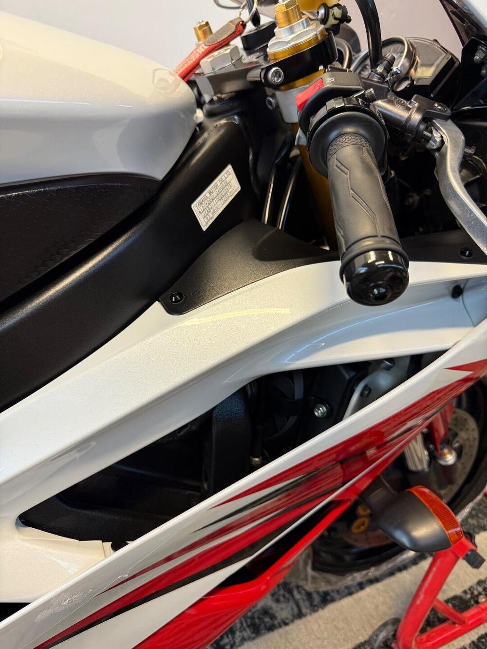 Yamaha YZF R6 (2006 - 07) (18)