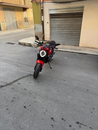 Ducati Monster 937 + (2021 - 25) usata