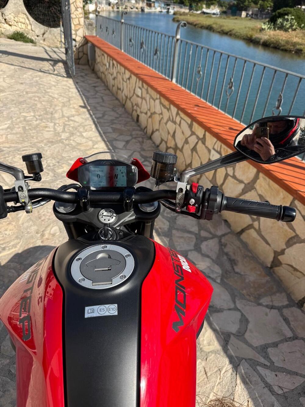 Ducati Monster 937 + (2021 - 25) (4)