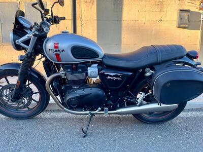Triumph Street Twin 900 (2016) usata