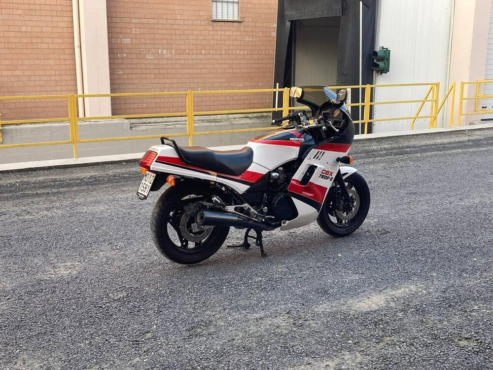 Honda CBX750F - II (5)