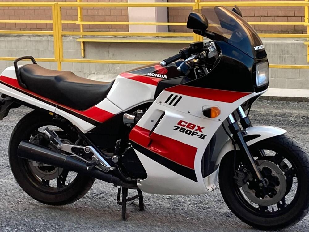 Honda CBX750F - II (6)